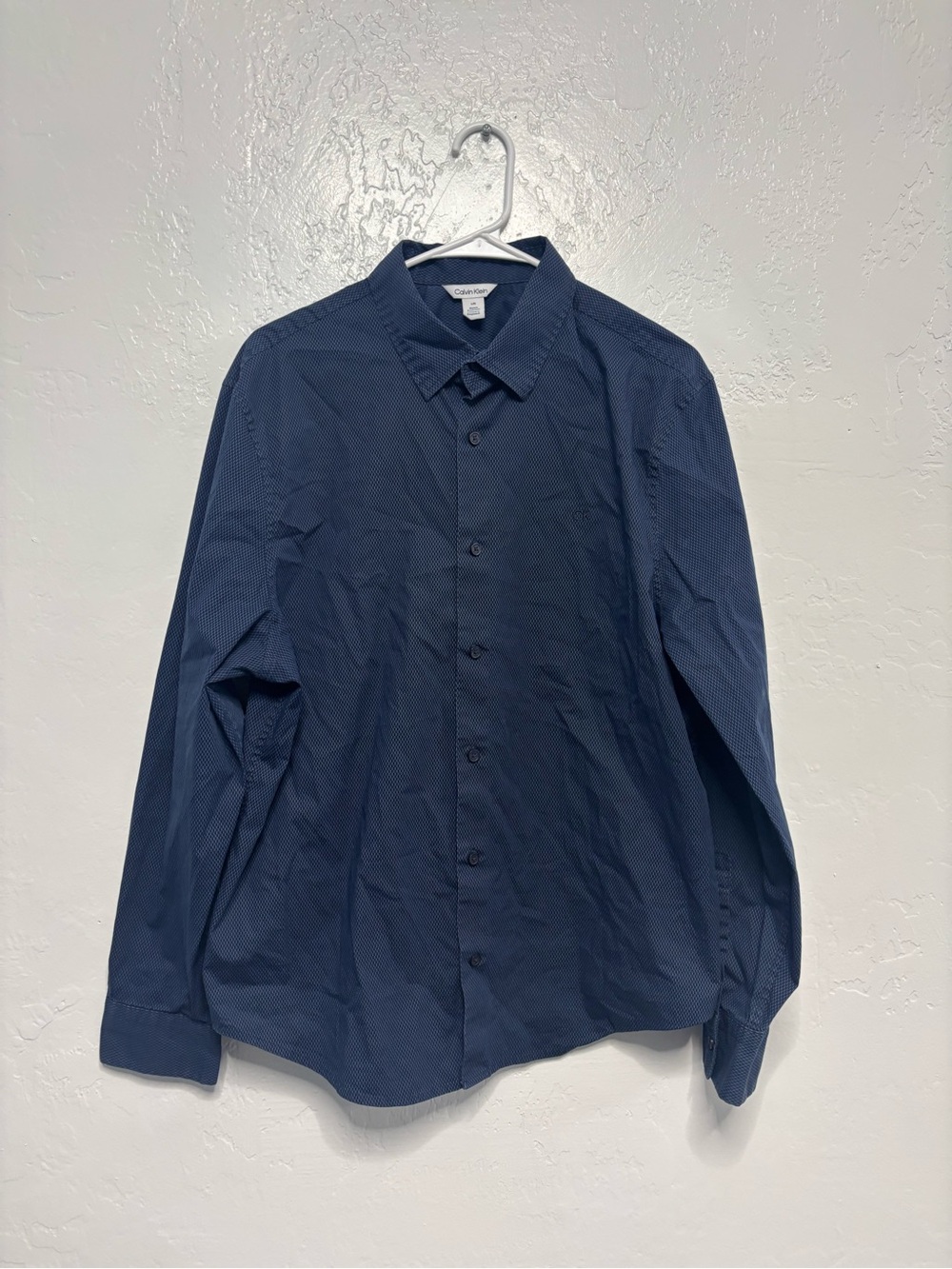 Men’s size large Calvin Klein brand dress shirt, #F1235